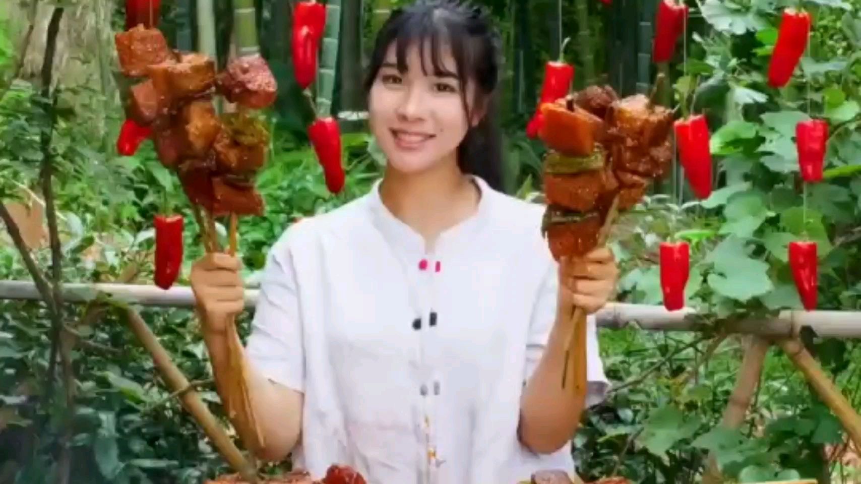 我在家就是,有食物能使我推磨。而我妈现在居然不听我说话了,妈耶!